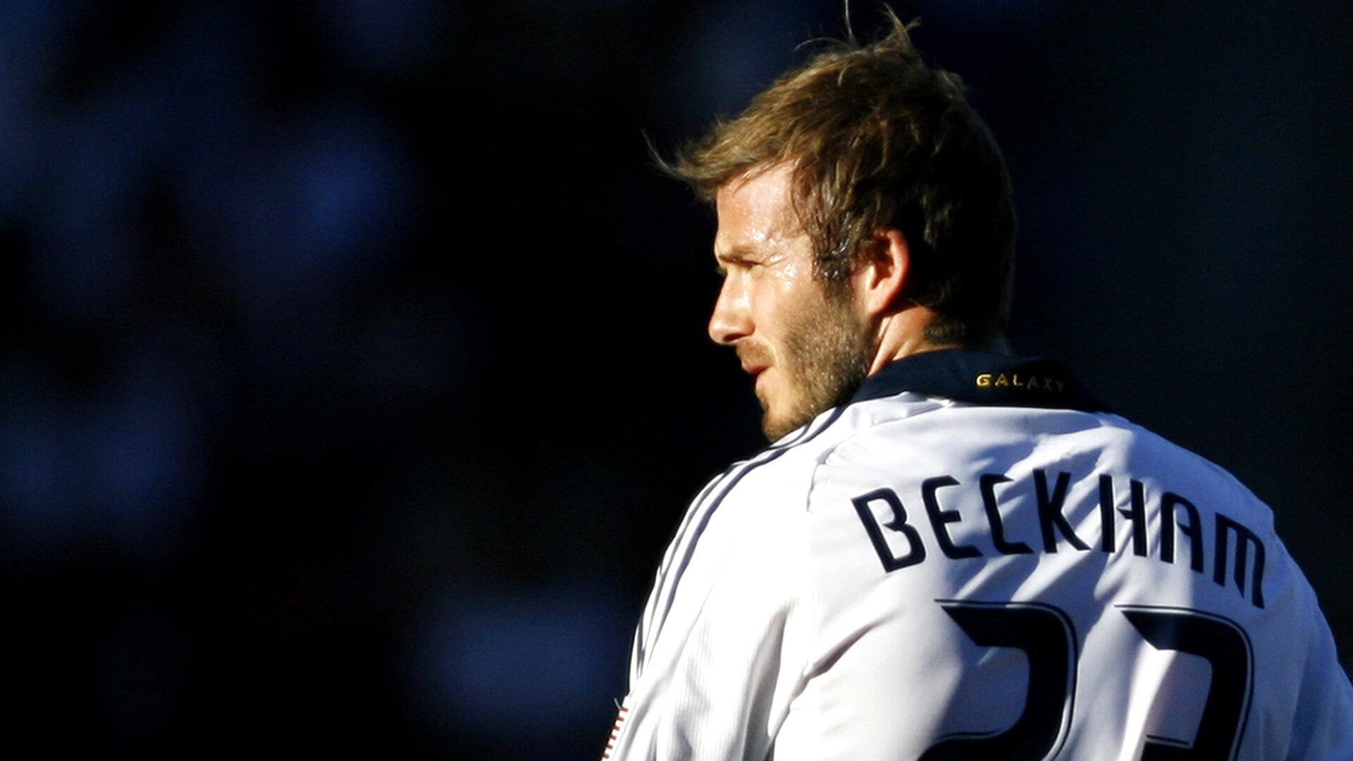 C罗与队友赛后庆祝气氛欢乐轻松，c罗和谁配合